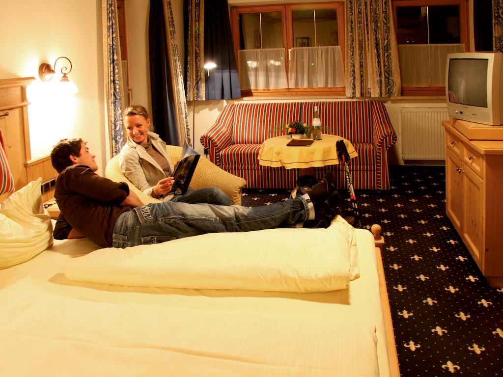 Hotel Gebirgshaeusl Engedey 객실 사진